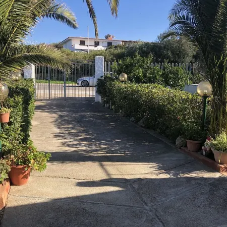 Single Villa with Garden and Wi-Fi