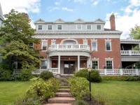 Luxury Apartment in Scranton's Hill Section! Hotels in Scranton