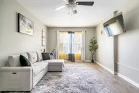 Charming Pooler Home 12mi from downtown Savannah