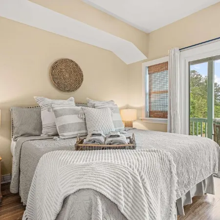 Break Time 3 BR, 3.5 Bath, Mini-Waterpark, Pool, Gym, Linens Provided Sleeps 7