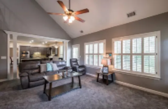 NEW Southern Charm ATL 4 Bdr/3 Bath Executive Home