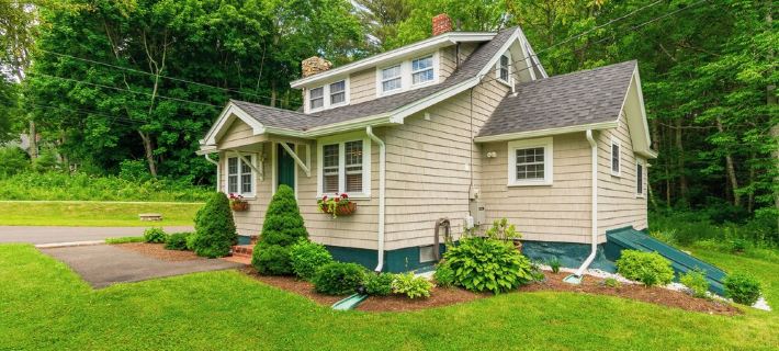 Cozy cottage -Close to Downtown Camden! Hotels in Camden