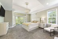 Luxury 5 Bedroom 4.5 Bath Dream Estate with Resort-like Pool In Wine Country