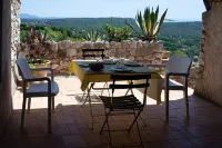 House of character in the heart of a medieval village, Tourrettes sur Loup