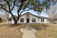 Family friendly/POOL/Sleeps 16/Luxury