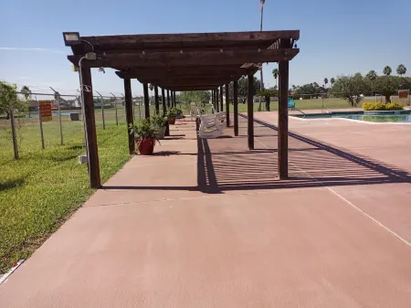 THE HOUSE OF PHARR Отели рядом с достопримечательностью «Pharr Vanguard Academy Nature & Birding Center»