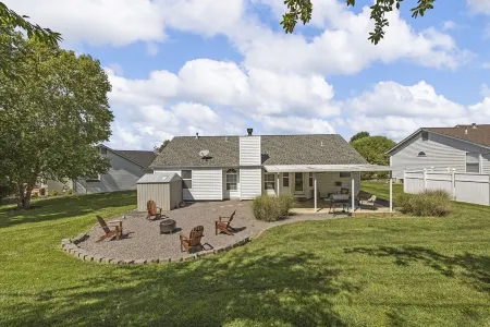 Sage Haven Ranch Retreat, Yard, Fire Pit, BBQ, Office space, Close to shopping