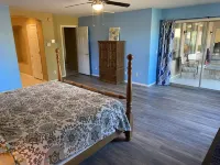 Spacious Beautiful Garden Hideaway w/Patio & Grill