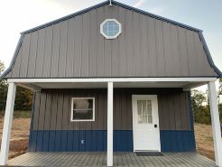 Blue Cabin in the woods close to Whiteman AF Base and Univ. of Central Missouri