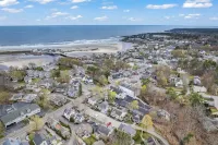 High Tide Cottage is located in town and just steps from Ogunquit Beach!
