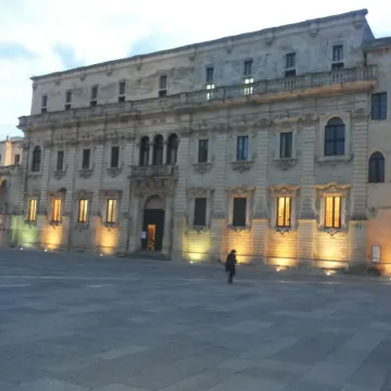 Otranto, very central, 50 m from the sea luxurious apartment