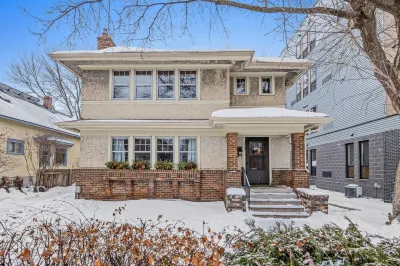 Modern Craftsman - East Harriet - 3 min to Lakes