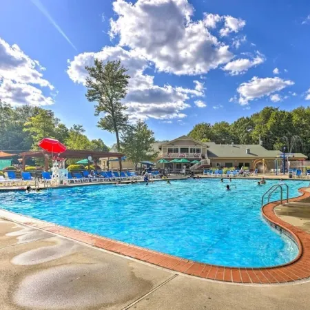 Peaceful Poconos Escape with Hot Tub, Private Sauna, Near Hiking Trails