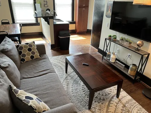 523 B - Downtown Apartment Historic Hotel Hotels in Middle Creek