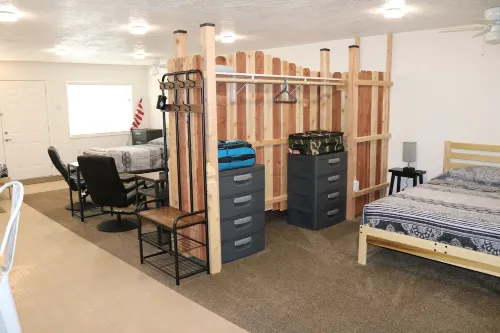 Traveling Nurses, Construction Workers Dream for 30 Nights or More
