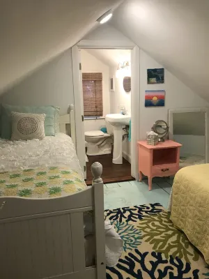 Walk to the Beach! Hotel a Dennis Port