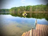 🌟Family Getaway🔥FirePit🔥Game room🌟Lake Front💧Private Location🌟Close to town🏖️ - 3-Star