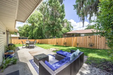 Charming 3-bedroom house in lovely Ocala Mins from WEC