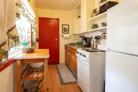 Park like cabin perfect for Parents with two children