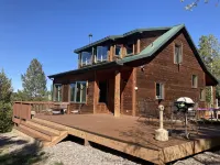 Moss Rocks Tranquil Mtn Retreat~AC~Ev Charger~Tesla Pwr Wall~Fire Pit~Corn Hole 푸르마일 캐년 주변 호텔