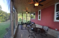 Cuyuna Lake cabin retreat. Fish, hike, bike trails, star gazing, mins to town.