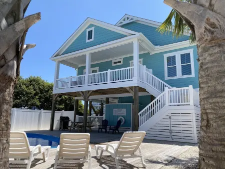 GREAT RATES AND DATES!AMAZING OCEAN VIEWS!SUPER CLOSE TO THE BEACH! HEATED POOL!