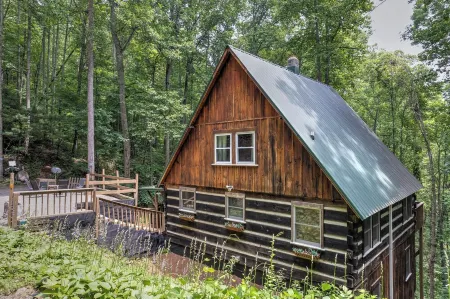 Almost Heaven Mountain Top Cabin