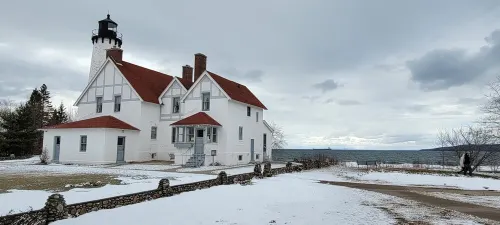 Welcome to theThe Deer Drop Inn Hotels in Hulbert Township