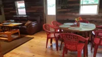 Cute family/ couples cabin with trailer parking and use of our dock in calm cove
