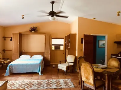 Rural Cottage at Starr Lake - Sleeps 4 더 드래곤 주변 호텔