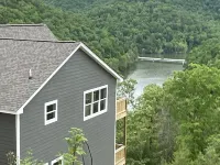 Breathtaking 6Bd/6 Bath/PRIVATE DOCK All The Bells and Whistles!