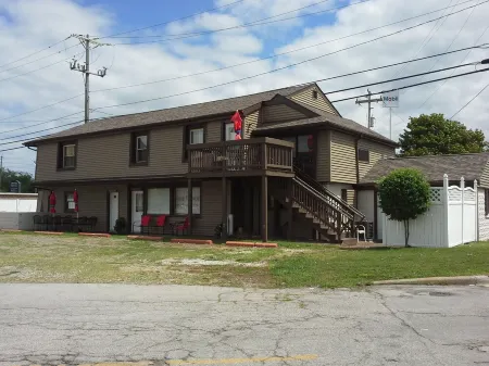 8 bedrooms/queen sleep sofa,  3 kitchens, 3.1 bathrooms-Seasonal Pool