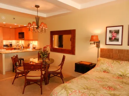 The Whaler 814, Black Rock, All 5 Stars