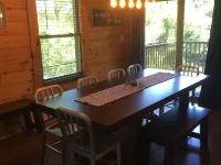 Beautiful Cabin on the Caney Fork River Hotels in Smith County
