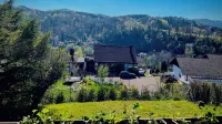 Cozy vacation apartment "Schwalbennest" under the roof with garden access