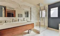 QUAINT HIGH-FLOOR RETREAT ON QUAI D'ORSAY – EMBRACE THE PARISIAN LIFESTYLE 파리 호텔