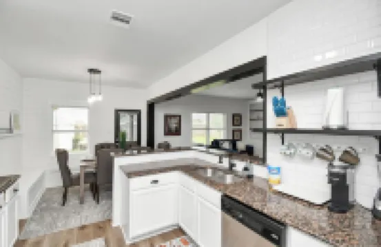 10min from Fort Bend Epicenter 13min from Memorial Herman Stylish 4 Bedroom Home