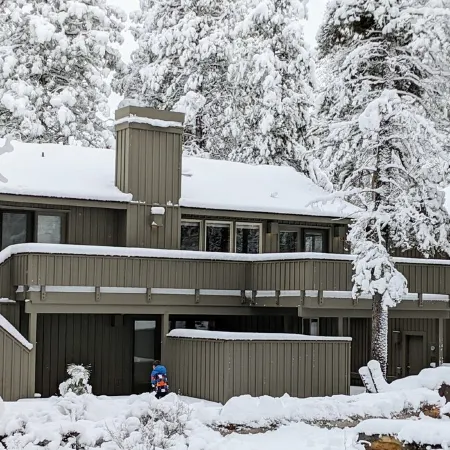 Sunriver Retreat - Sleeps 9/HotTub/SHARC Passes/No Extra Fees/NOW WITH A/C!