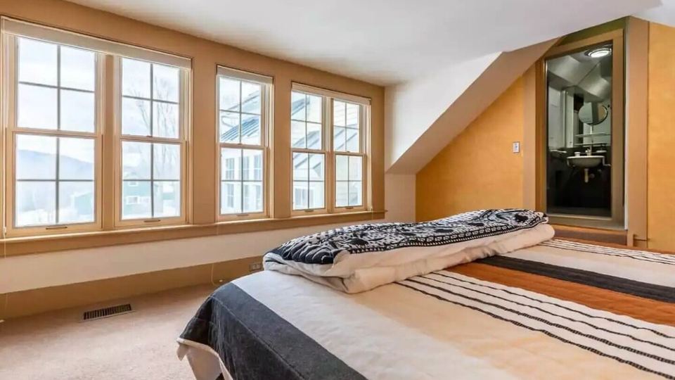 Idyllic Village Estate: Luxury Villa Historic Barn