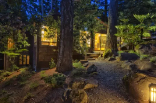 Wine Country Redwood Estate in the Heart of Wine Country