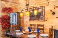 Spectacular Views, Jacuzzi, Clean Cabin, Fast Wifi, Ideal Location, by Dollywood