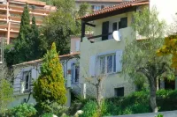 Sea view villa with garden and 2 terraces near Monaco Hotels near Trophy of Augustus