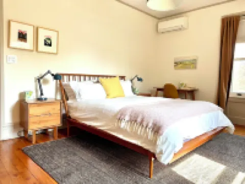 Mansion-on-the-hill elegance close to all the Hudson Valley has to offer. キングストンのホテル