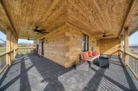 Cozy Cabin Escape • Sleeps 6 • Games • 65” TV