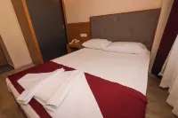 Throne Beach Resort & Spa Hotels in Çenger