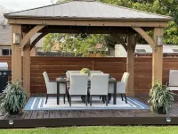 THE COLONY COTTAGE W/HOT TUB & OUTDOOR OASIS/FAMILY FRIENDLY