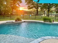 Beautiful, Open floor plan, amazing sunset views,Waterside Pool, Pier, 6+ac - 5-Star