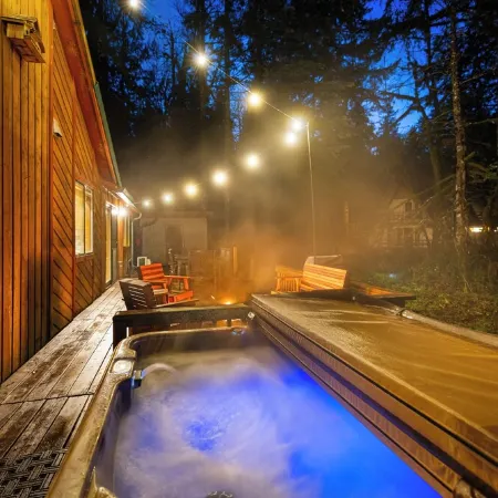MTN Cabin-Hot Tub-Fire Pit-Games-Sleeps 10!!