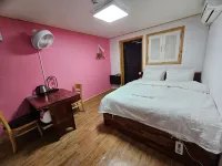Yeosu Geumo Island Village Pension (Former Dongbaekgol)