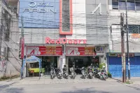 레드도어즈 플러스  심팡 USU 메단 Medan Baru 호텔